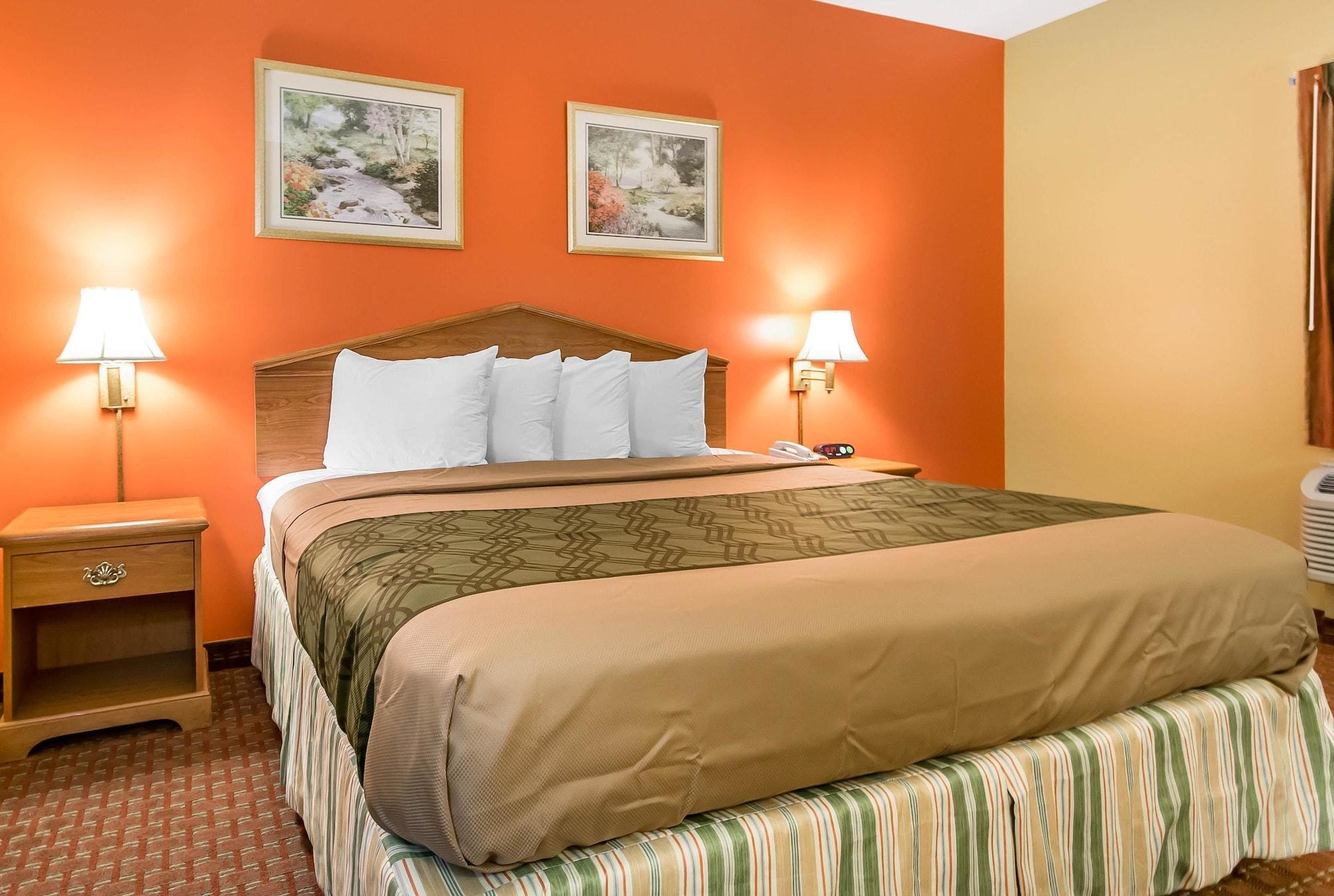 Econo Lodge Louisville Airport Exterior photo
