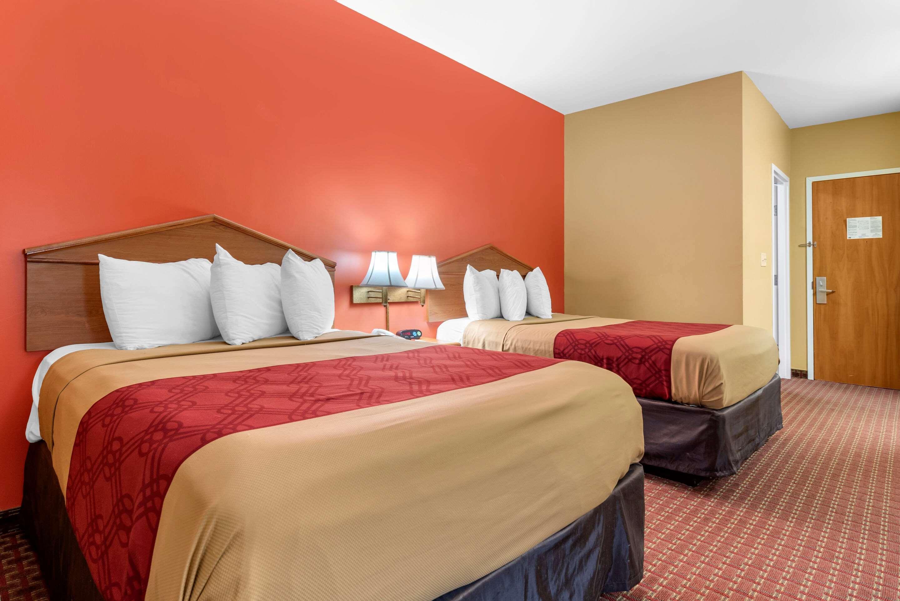 Econo Lodge Louisville Airport Exterior photo
