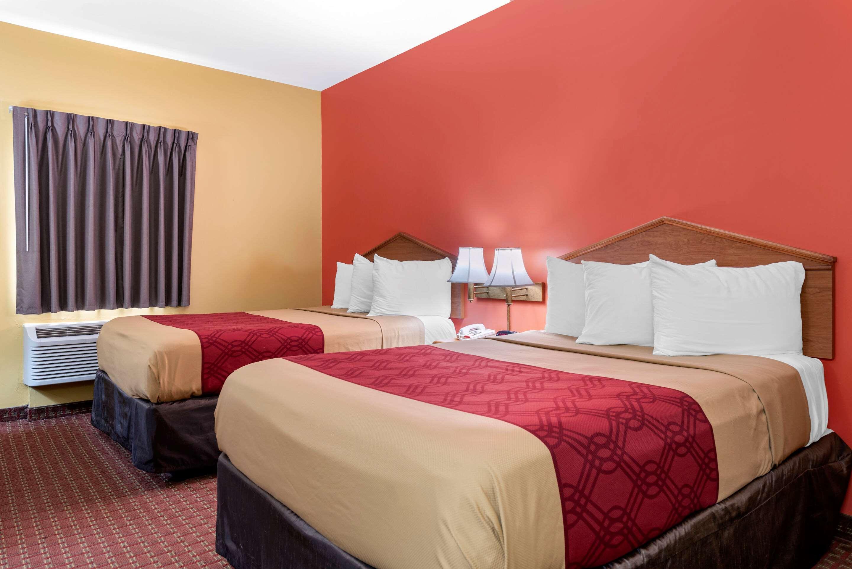 Econo Lodge Louisville Airport Exterior photo